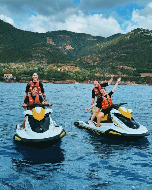 Location Jet Ski avec permis dans la baie de Cannes - Mandelieu 2 heures